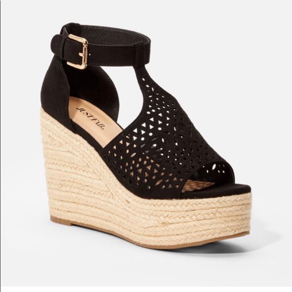 Black wedges